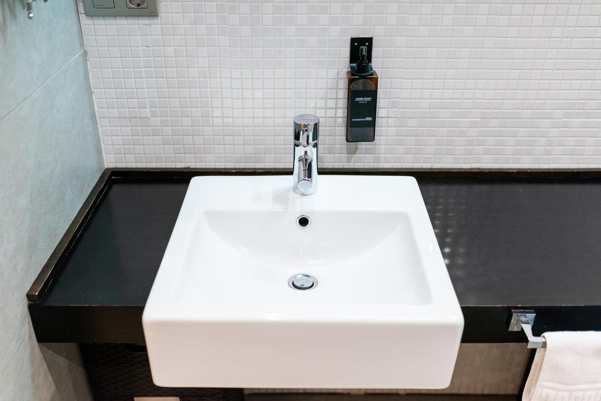 Tuguest Avenida De La Investigacion - Free Parking Apartment Granada Ngoại thất bức ảnh