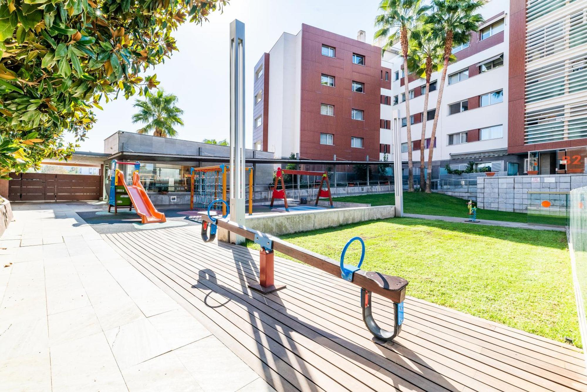 Tuguest Avenida De La Investigacion - Free Parking Apartment Granada Ngoại thất bức ảnh