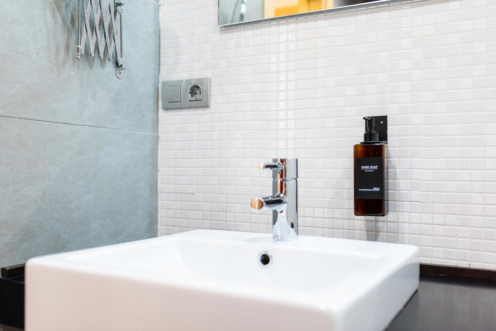 Tuguest Avenida De La Investigacion - Free Parking Apartment Granada Ngoại thất bức ảnh